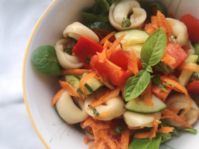 Tortellinisalat mit Basilikum-Marinade nach dem issgesund-Rezept